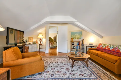 12 Allan Place, ON K1S 3T1