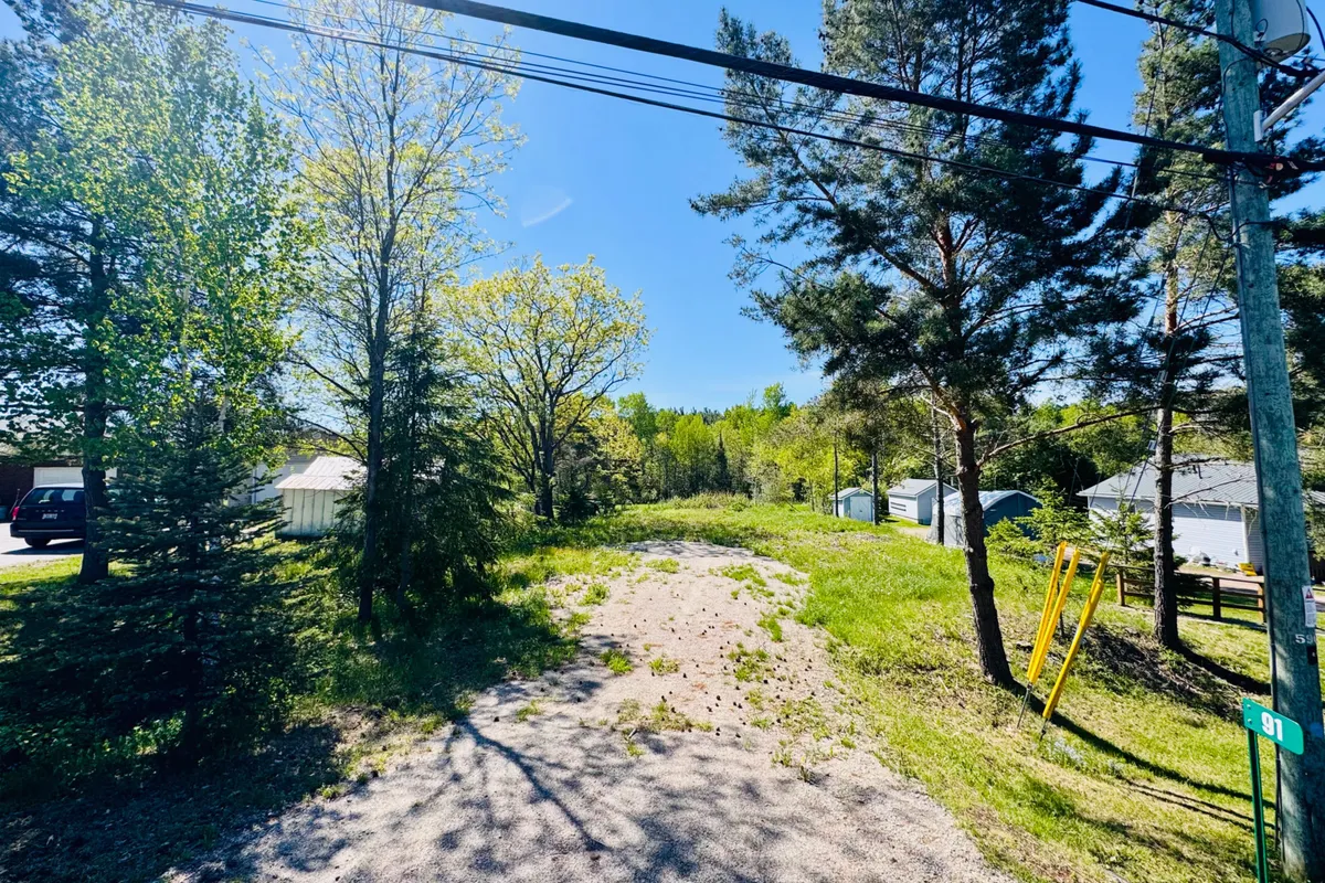 91 Memorial Park Drive, ON P0H 1Z0