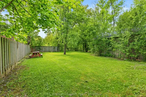 168 MacDonnell Street, ON K7L 4B8