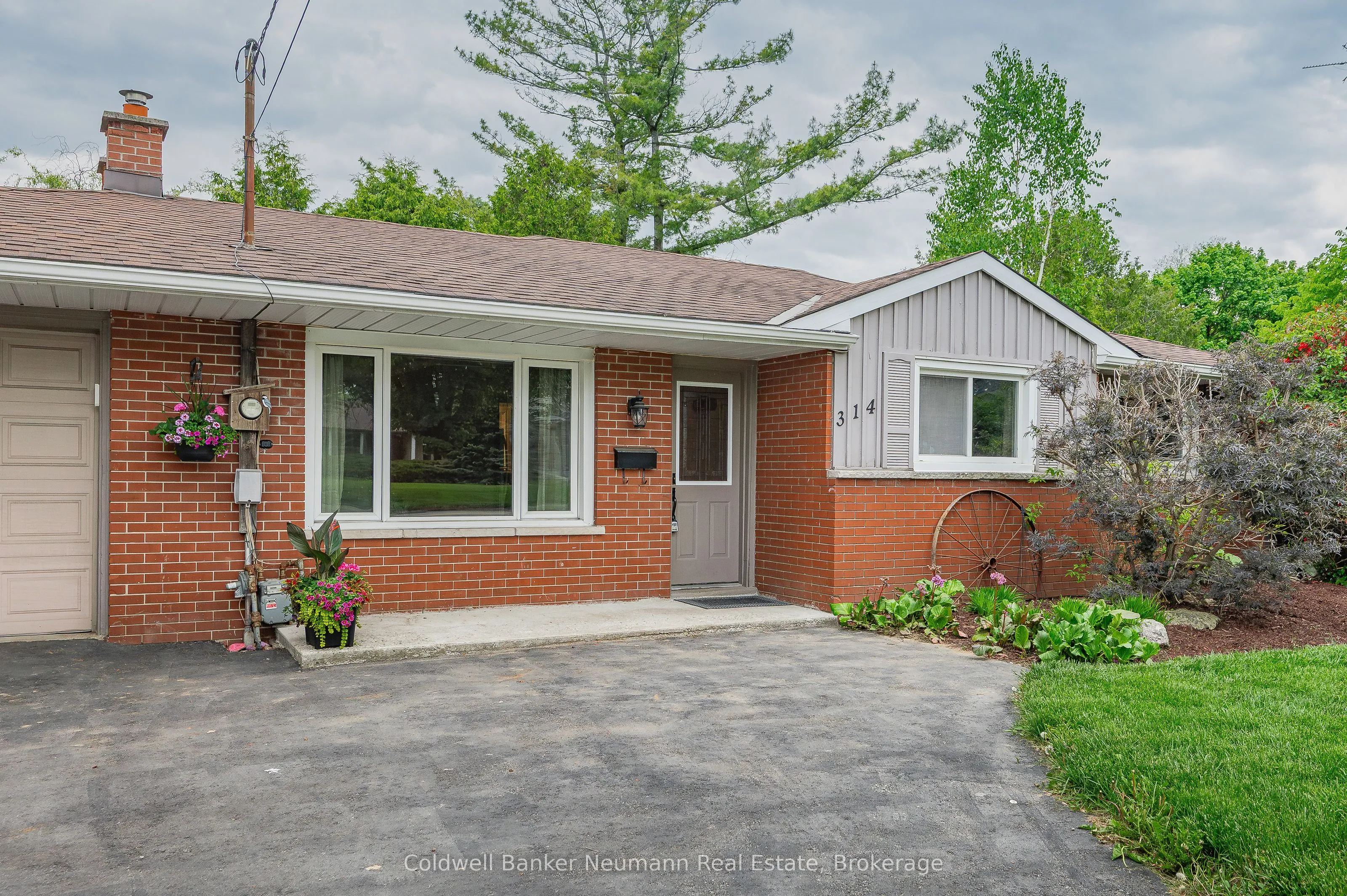 314 Victoria Road, ON N1E 5J4