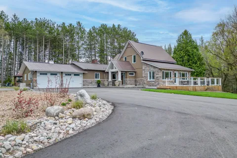 54 Chadbourne Drive, ON P1B 8G2