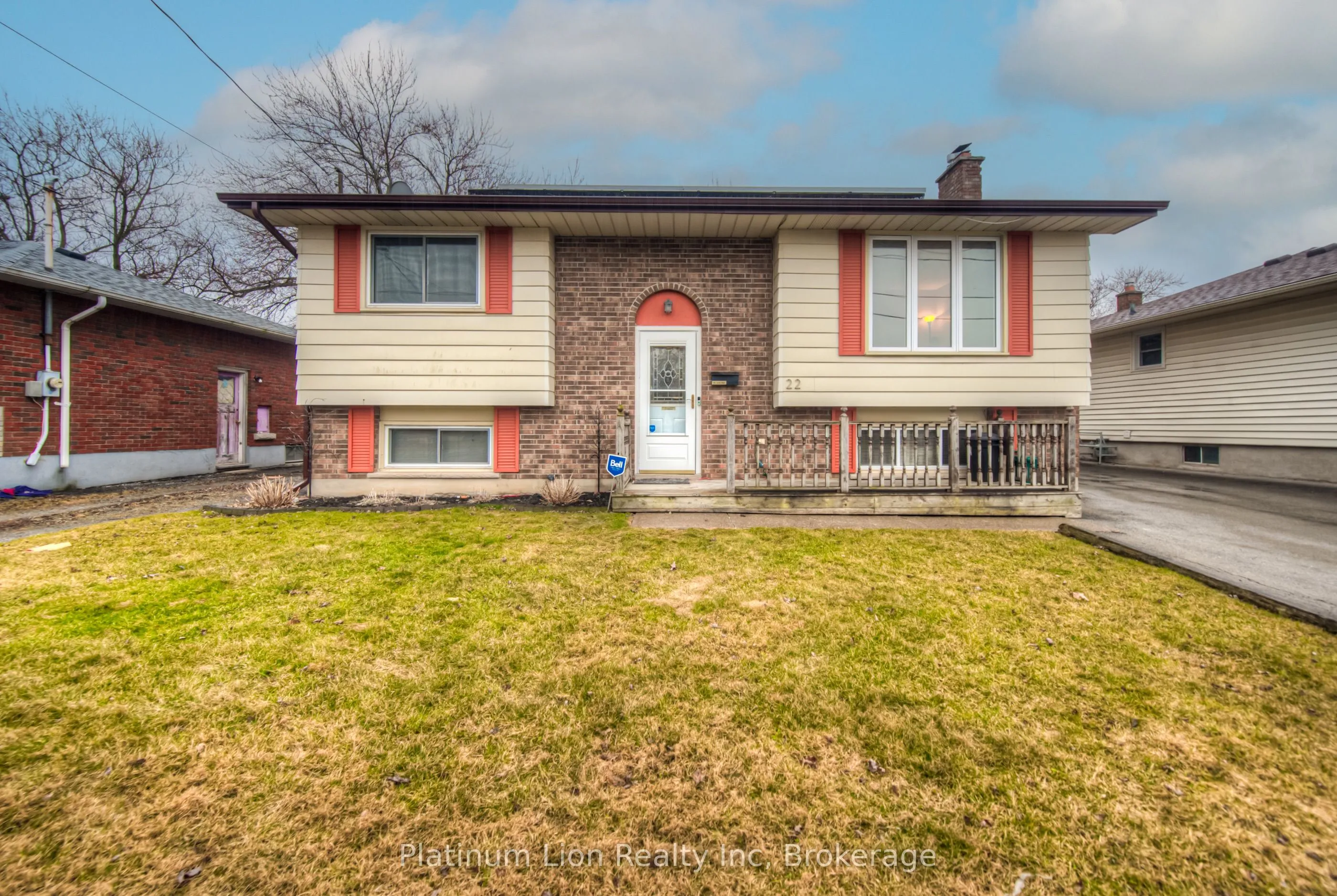 22 Battersea Avenue, ON L2P 1L7
