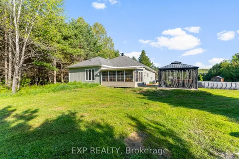 12 Eastern Avenue, ON K0J 2R0