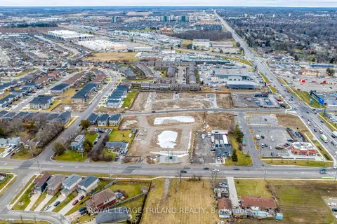 3077 White Oak Road, ON N6E 1L7