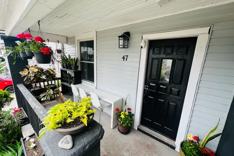 47 Douglas Avenue, ON L8L 5R1