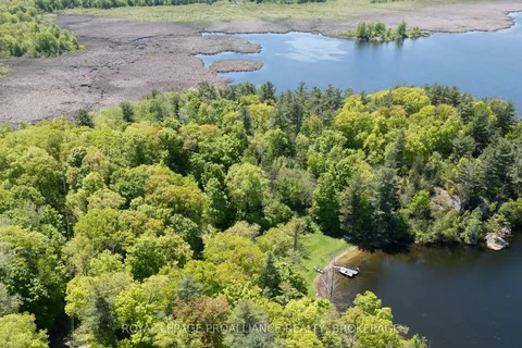 1122 Gananoque Lake Road, ON K7G 2V4