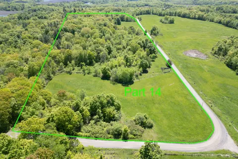 1122 Gananoque Lake Road, ON K7G 2V4