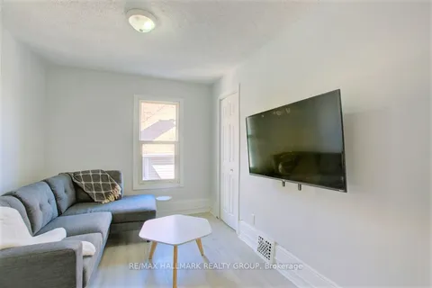 115 Carruthers Avenue, ON K1Y 1N4