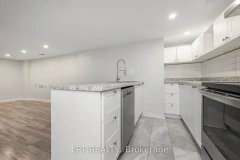 5 Attwood Crescent, ON K2E 5B1