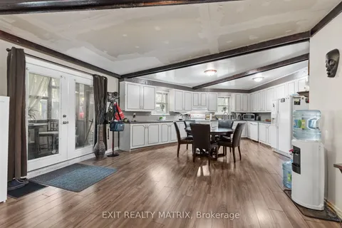 7962 Parkway Road, Greely - Metcalfe - Osgoode - Vernon and Area, ON K0A 2P0