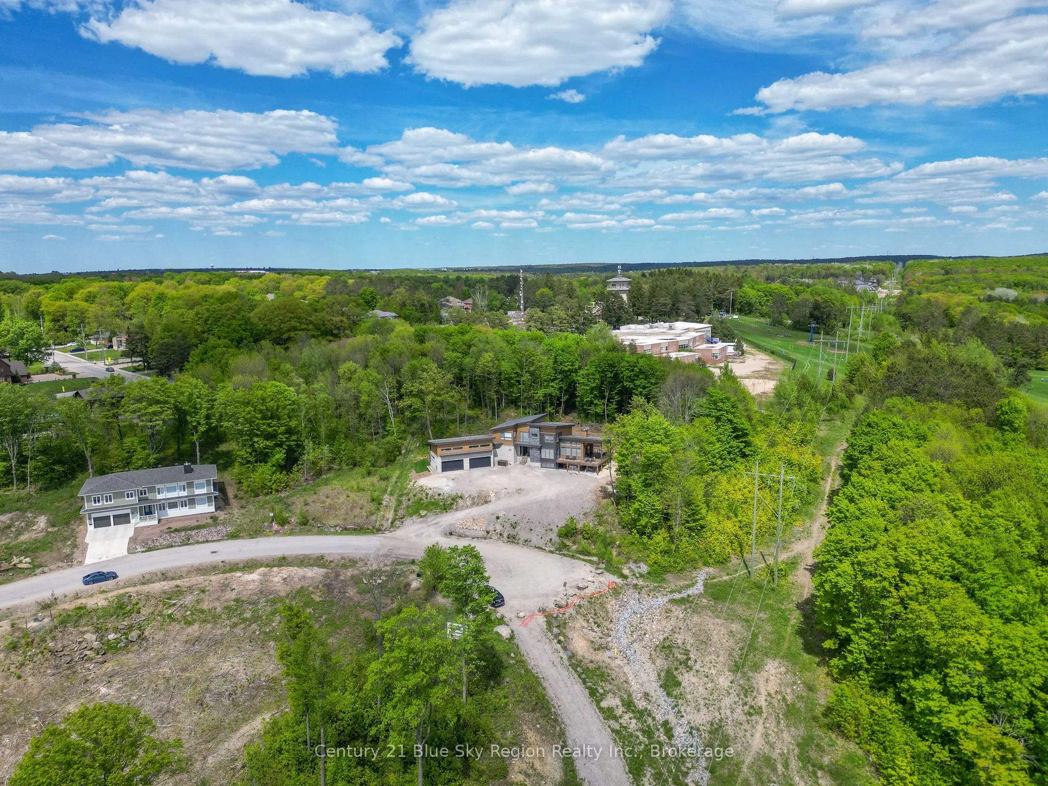460 Surrey Drive, ON P1C 1E5