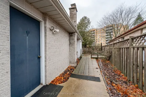 1 Christopher Court, ON N1G 4A1