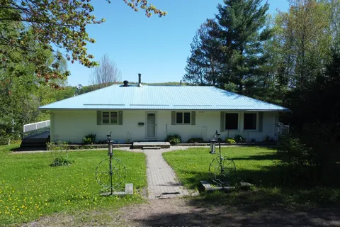 1448 Kamaniskeg Lk Road, ON K0J 1L0