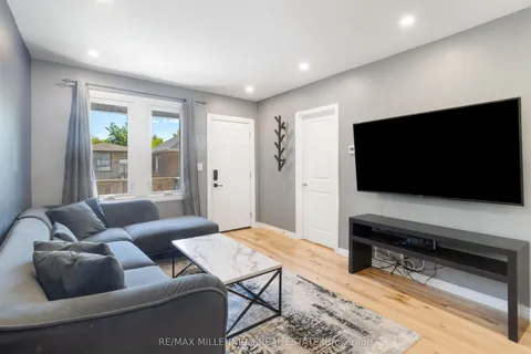 169 London Street, ON L8H 4B9