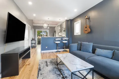 169 London Street, ON L8H 4B9