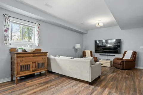 405 Brennan Road, ON K8N 4Z6