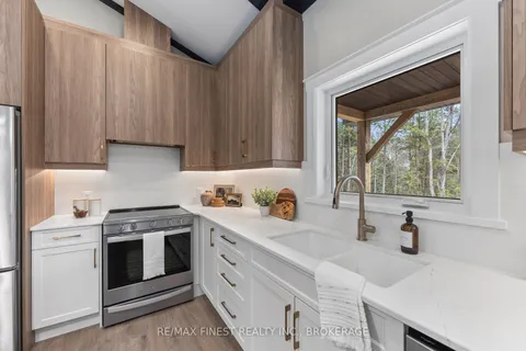 3344 Holleford Road, ON K0H 1W0
