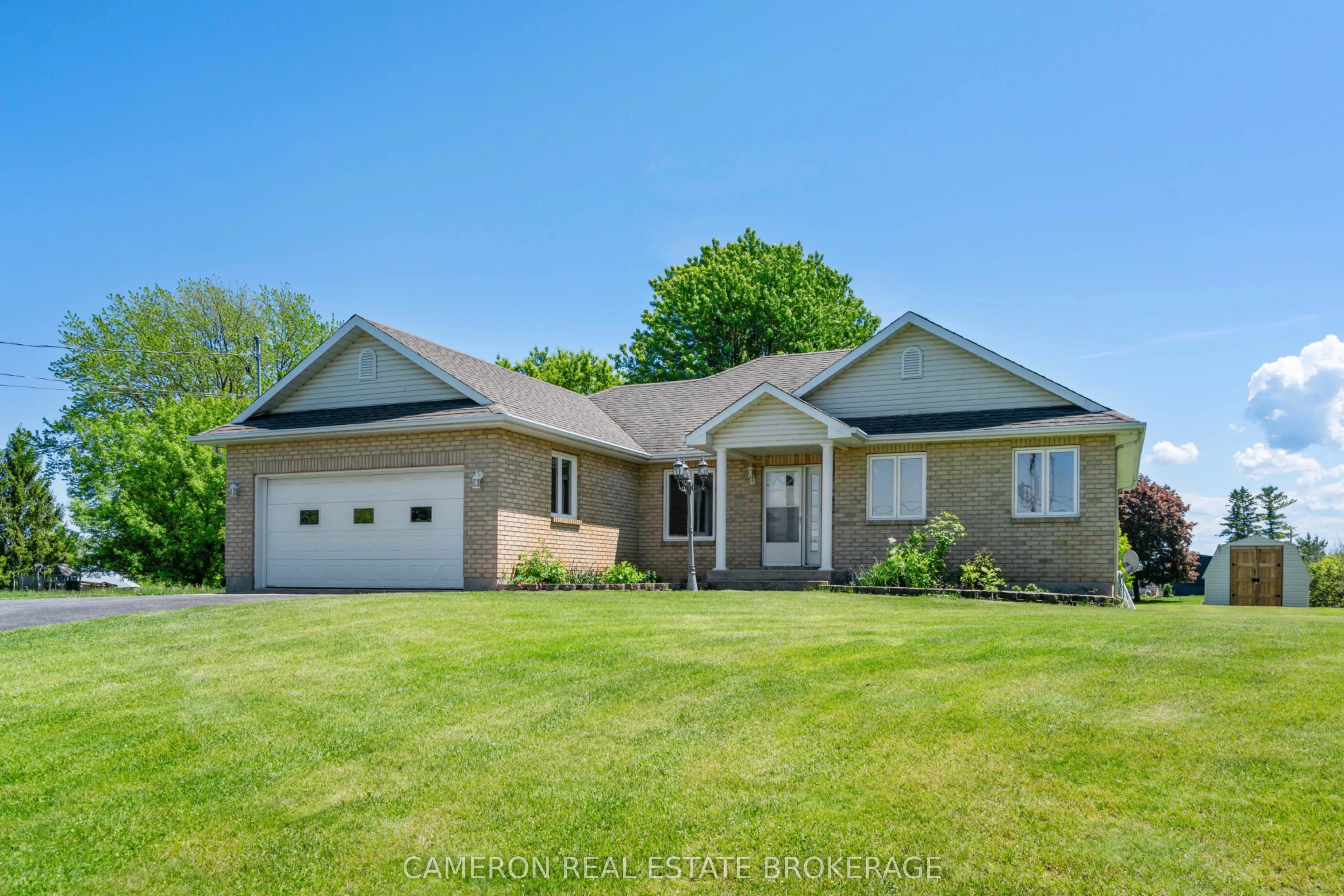 18614 County 2 Road, ON K6H 5R5
