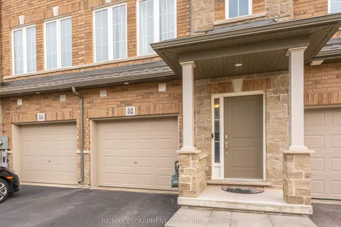 52 AQUARIUS Crescent, ON L8J 3H5