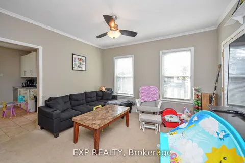 96 York Street, ON L2R 6E2