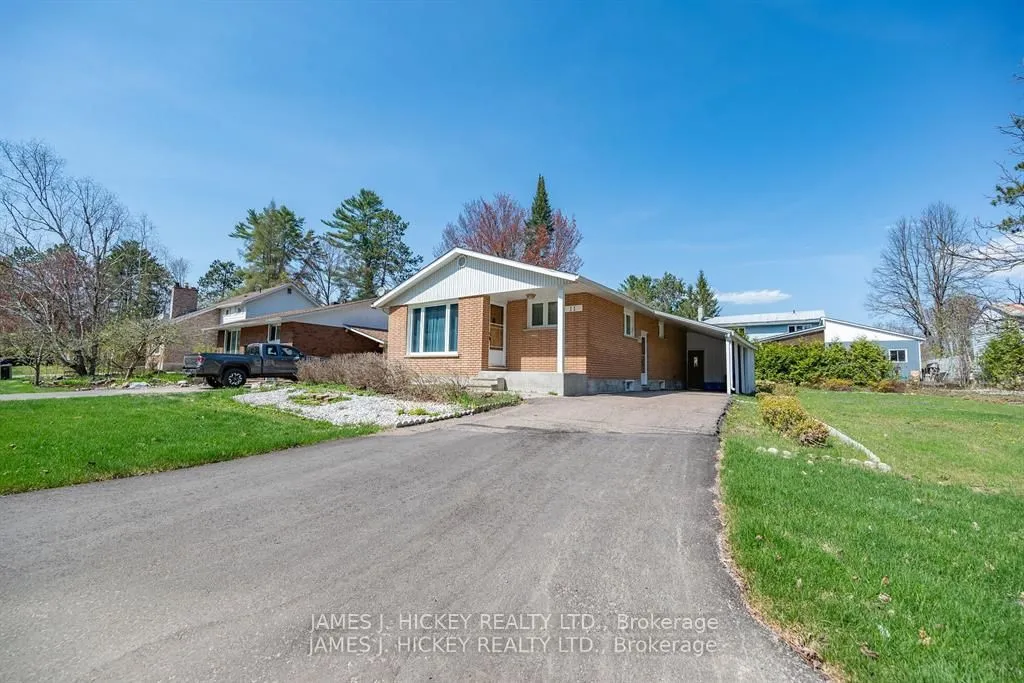 11 Hammond Court, ON K0J 1P0