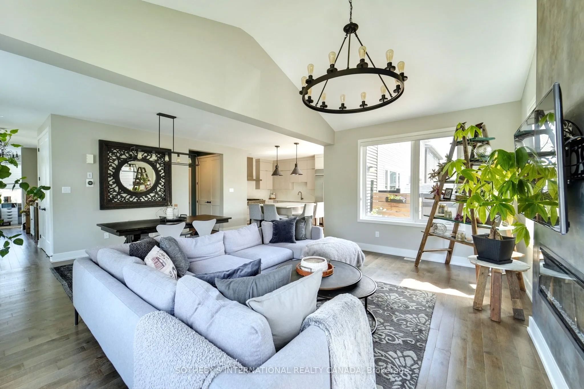 324 Lamarche Avenue, ON K1W 0M9