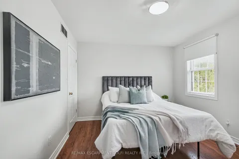 173 Green Pointe Drive, ON L3C 6Y8