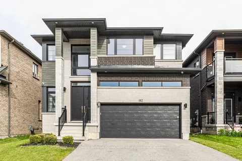 102 Greenwich Avenue, ON L8J 0L6