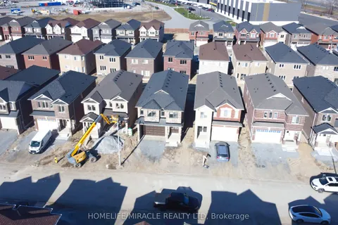 31 Huntsworth Avenue, ON L2V 0N3