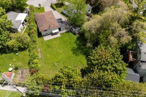 71 Helene Crescent, ON N2L 5E6