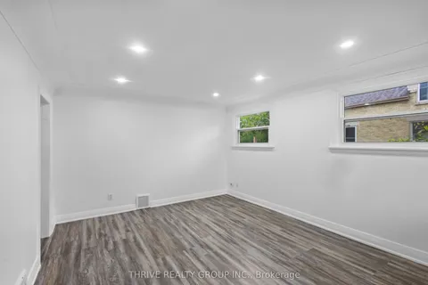 416 SALISBURY Street, London East, ON N5Y 3B2