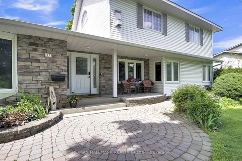 27 Savuto Way, ON K2G 2S9