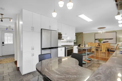 27 Savuto Way, ON K2G 2S9
