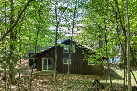 180 Bigwin Island Road, ON P0B 1A0