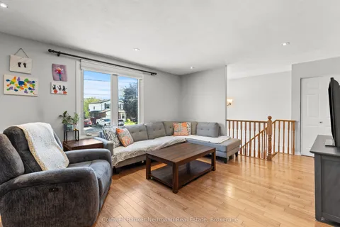 52 Burke Street, ON N3W 1C4