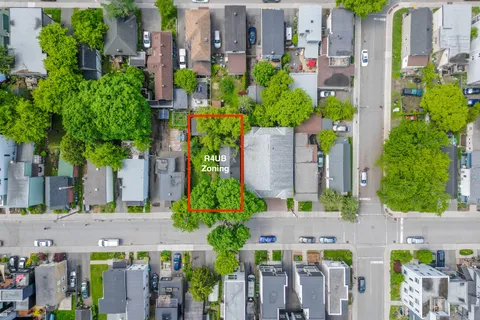 70 Pinhey Street, ON K1Y 1T4