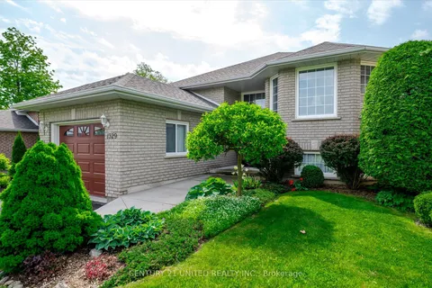 1329 White Crescent, ON K9K 2L6