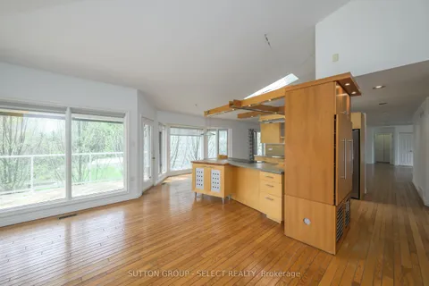 10 Mackellar Avenue, ON N6H 5C5