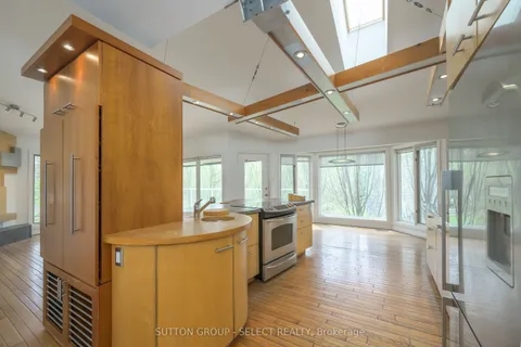 10 Mackellar Avenue, ON N6H 5C5