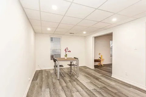 18 Forks Road, ON L3B 5K1