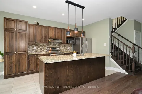 62 Borland Drive, ON K7C 0K8