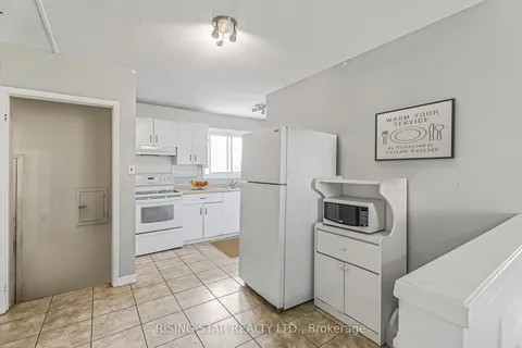147 University Avenue, Waterloo, ON N2J 2W4