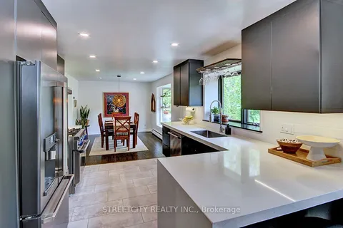 825 Clearview Avenue, ON N6H 2N1