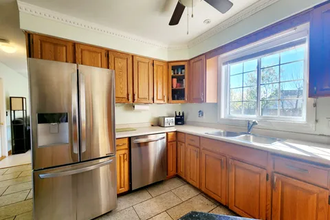 98 Allen Street, ON N4G 5K1