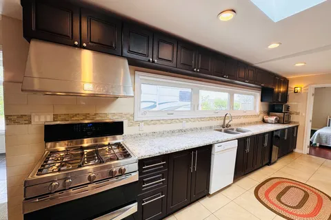 752 Creek Road, ON L0S 1J0