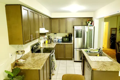 570 Linden Drive, ON N3H 0C9