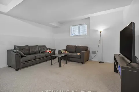 44 Lardner Street, ON N3C 4L2