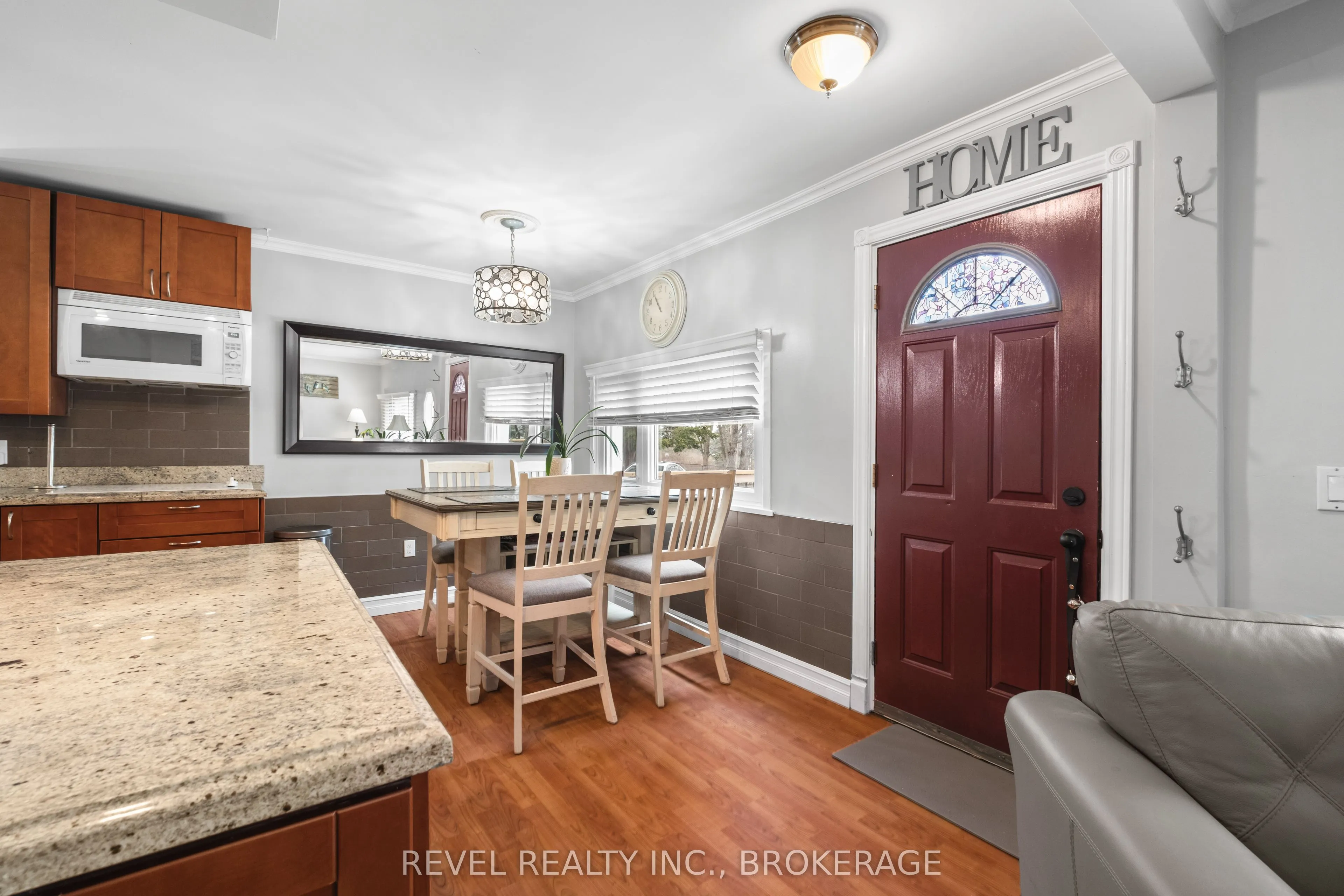 4221 Bath Road, ON K7M 4Y8