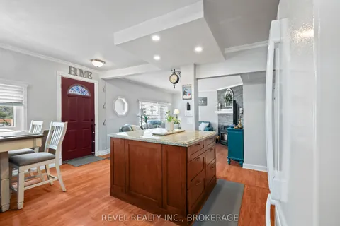 4221 Bath Road, ON K7M 4Y8