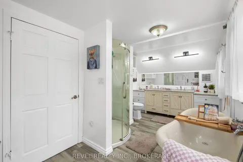 4221 Bath Road, ON K7M 4Y8